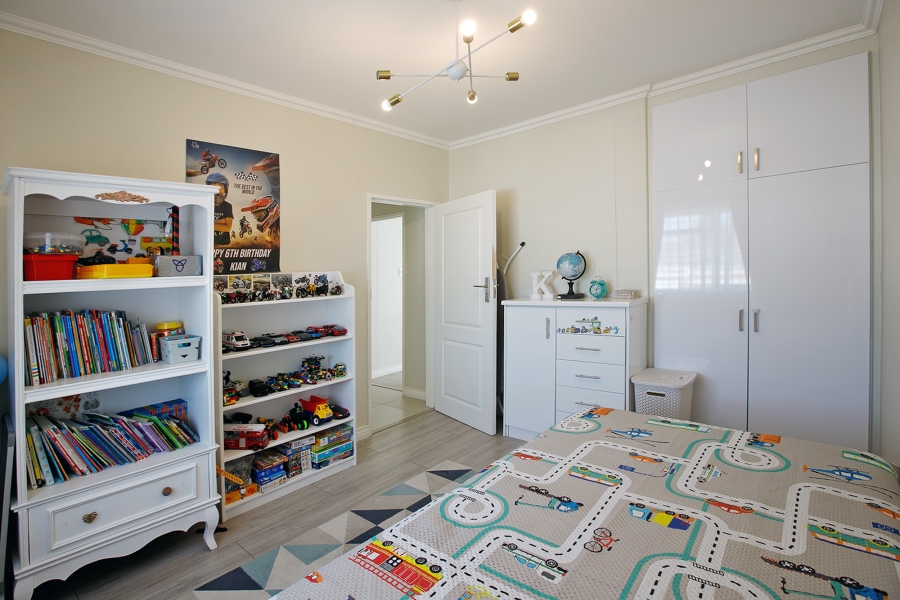2 Bedroom Property for Sale in Wynberg Upper Western Cape